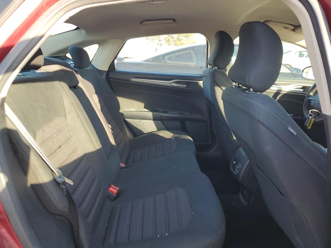 2017 Ford Fusion Se VIN: 3FA6P0H73HR135594 Lot: 92109835