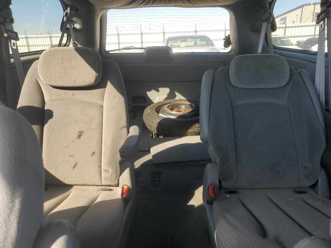 2005 Chrysler Town & Country Touring VIN: 2C4GP54LX5R145684 Lot: 86595875