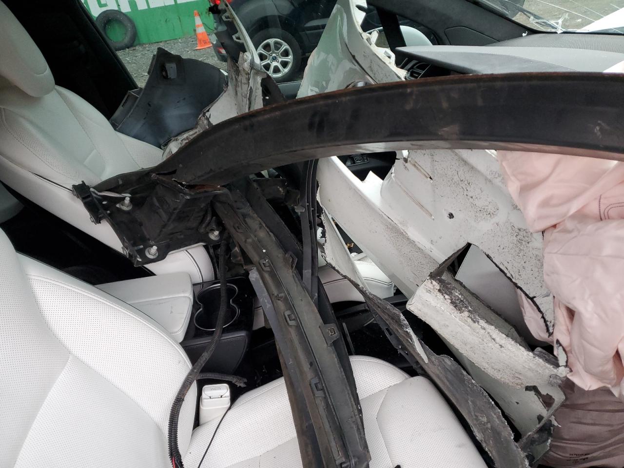 2016 Tesla Model X VIN: 5YJXCBE22GF006633 Lot: 92647515