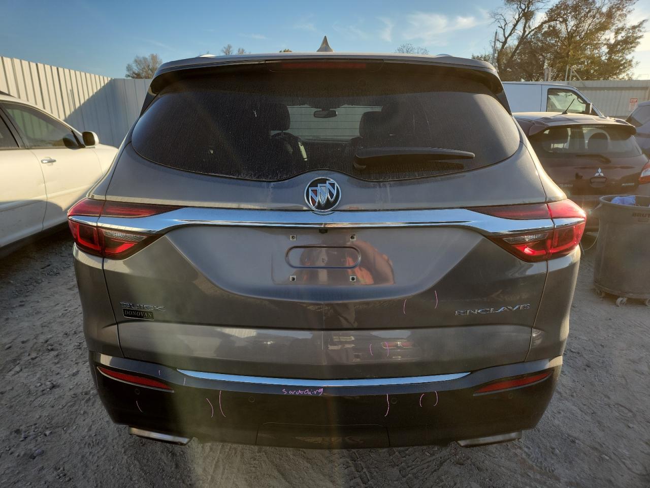 2018 Buick Enclave Essence VIN: 5GAERBKW1JJ284437 Lot: 91740285