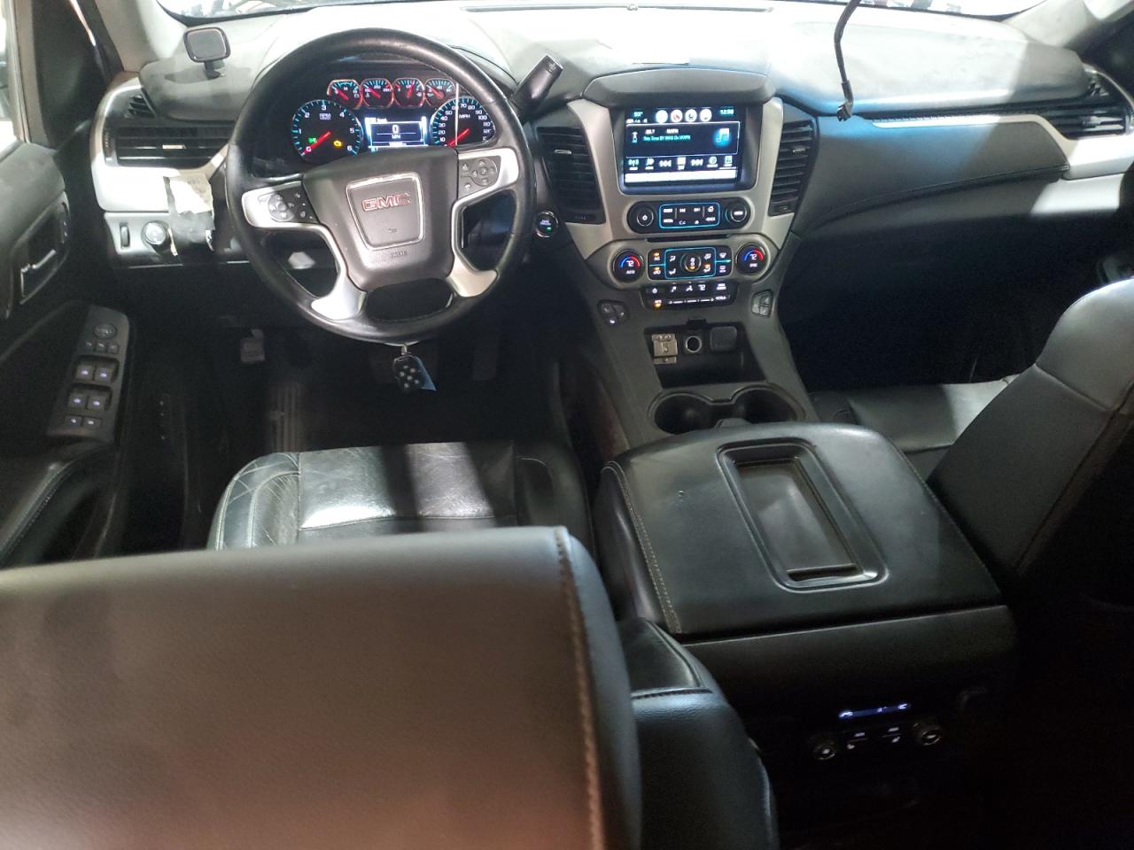 2019 GMC Yukon Xl K1500 Slt VIN: 1GKS2GKC1KR389673 Lot: 91936415