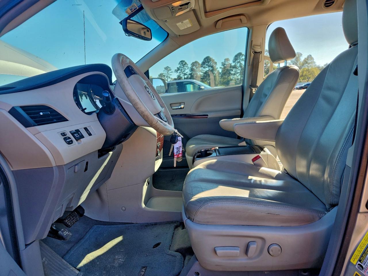 2014 Toyota Sienna Xle VIN: 5TDYK3DC5ES422126 Lot: 94559865