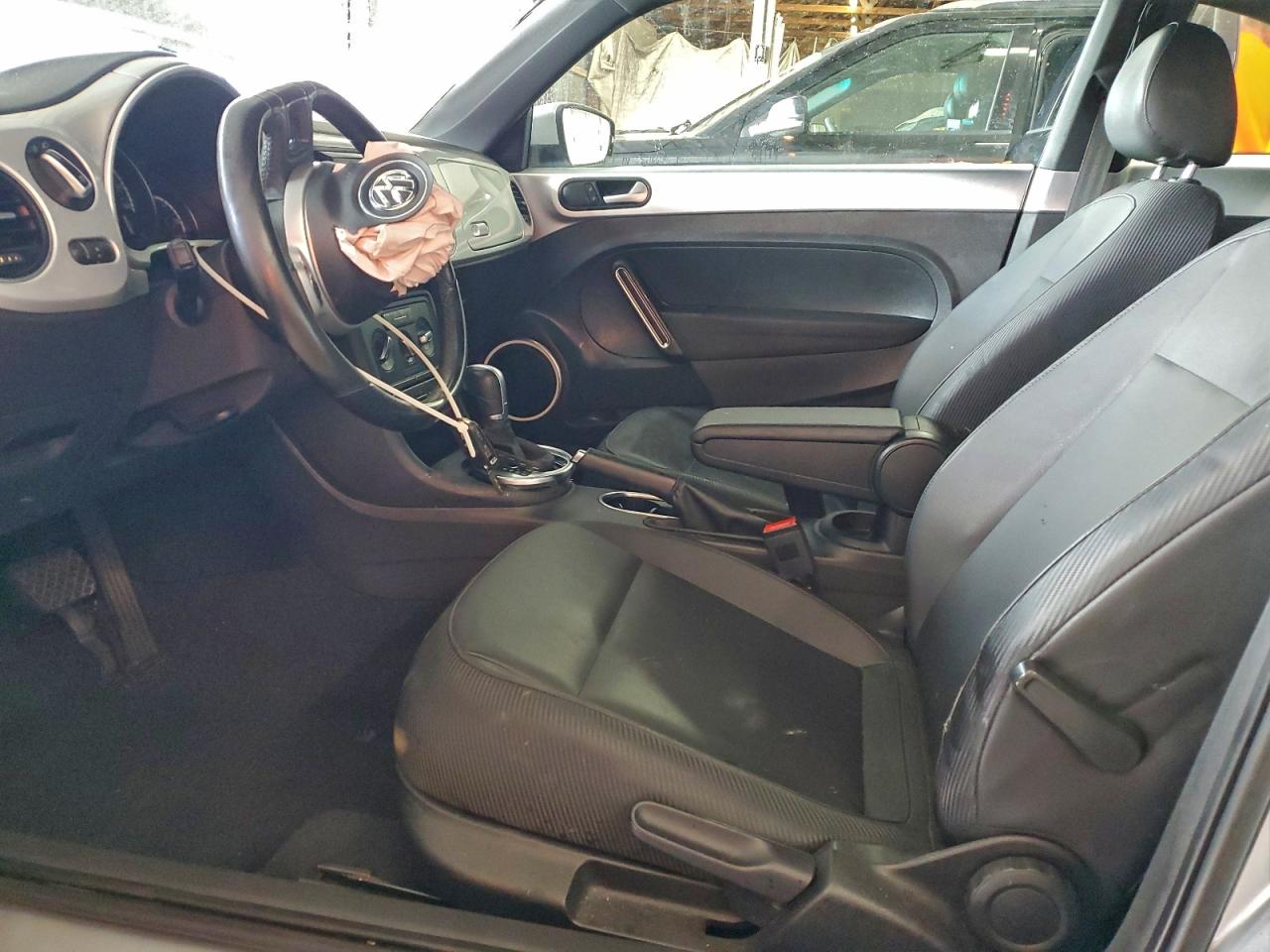 2015 Volkswagen Beetle 1.8T VIN: 3VWJ07AT9FM639793 Lot: 94388395