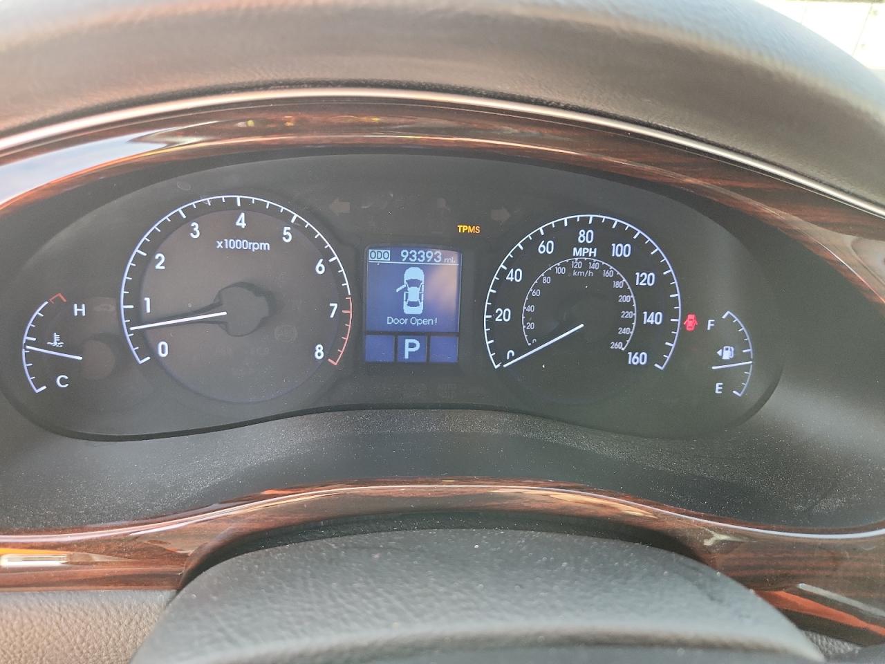 2012 Hyundai Genesis 3.8L VIN: KMHGC4DD9CU207652 Lot: 91773585