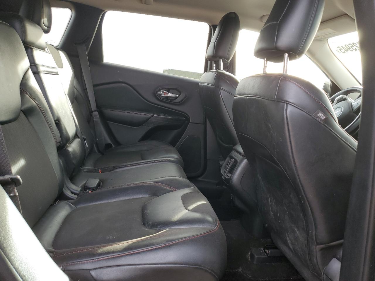 2015 Jeep Cherokee Trailhawk VIN: 1C4PJMBS1FW501891 Lot: 92125945