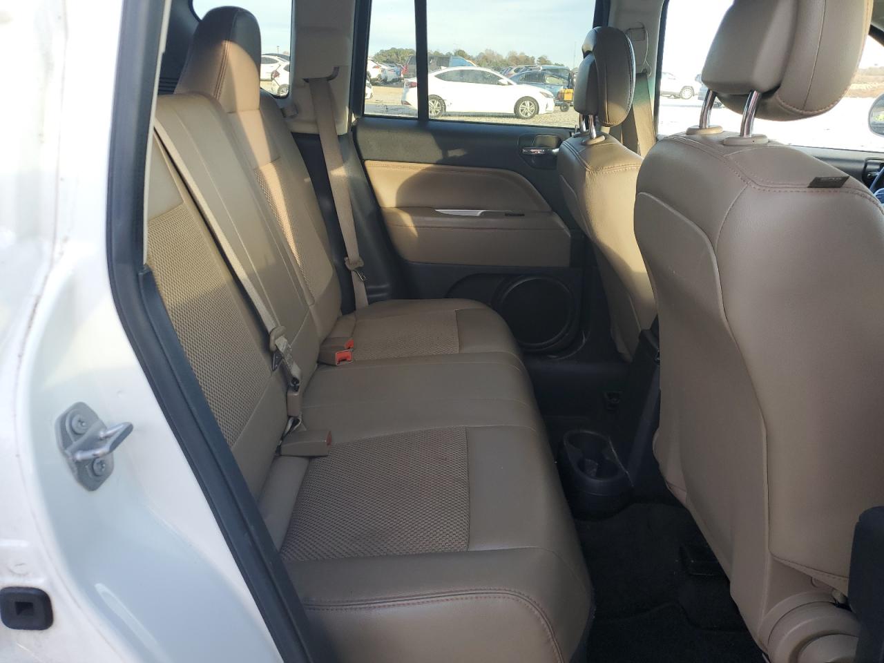 2016 Jeep Compass Latitude VIN: 1C4NJCEA2GD665846 Lot: 91777785