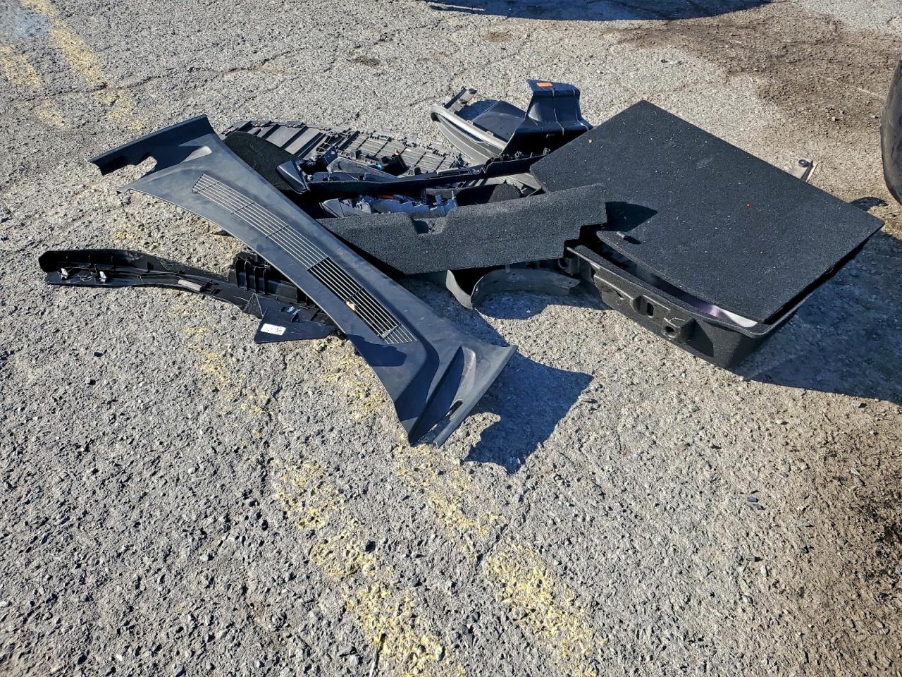 2024 Tesla Model 3 VIN: 5YJ3E1EA8RF728184 Lot: 93984065