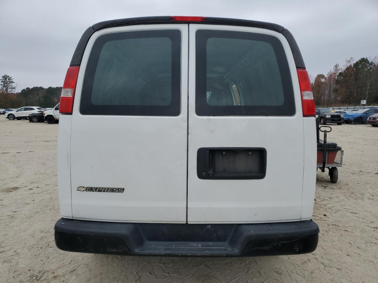 2017 Chevrolet Express G2 Delivery Van VIN: 1GCWGBFG3H1293114 Lot: 92417285