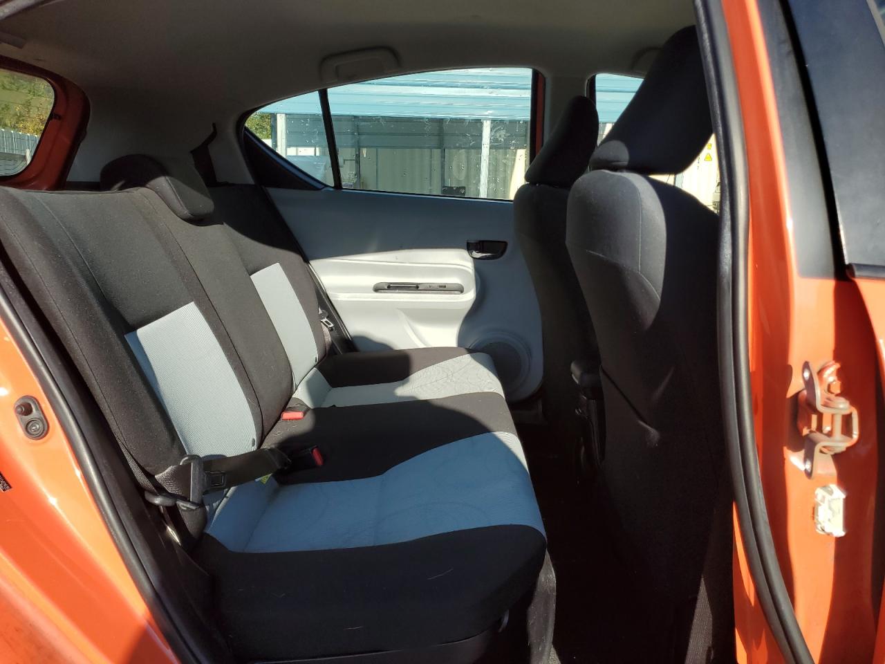 2013 Toyota Prius C VIN: JTDKDTB32D1042935 Lot: 91072795