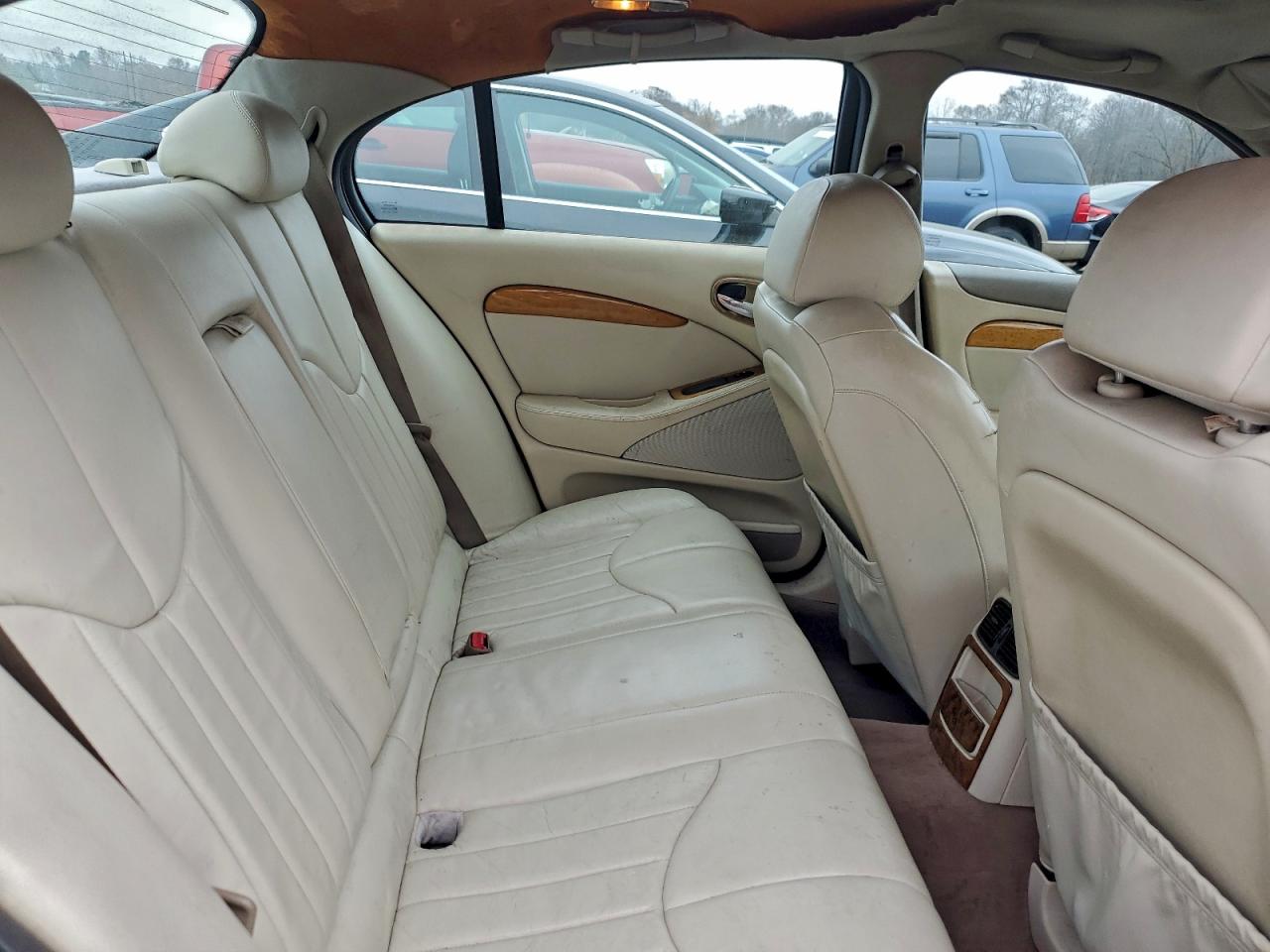 2000 Jaguar S-Type VIN: SAJDA01D1YGL66411 Lot: 93514625
