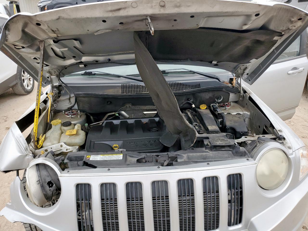 2010 Jeep Compass Sport VIN: 1J4NT4FB3AD640902 Lot: 92279305