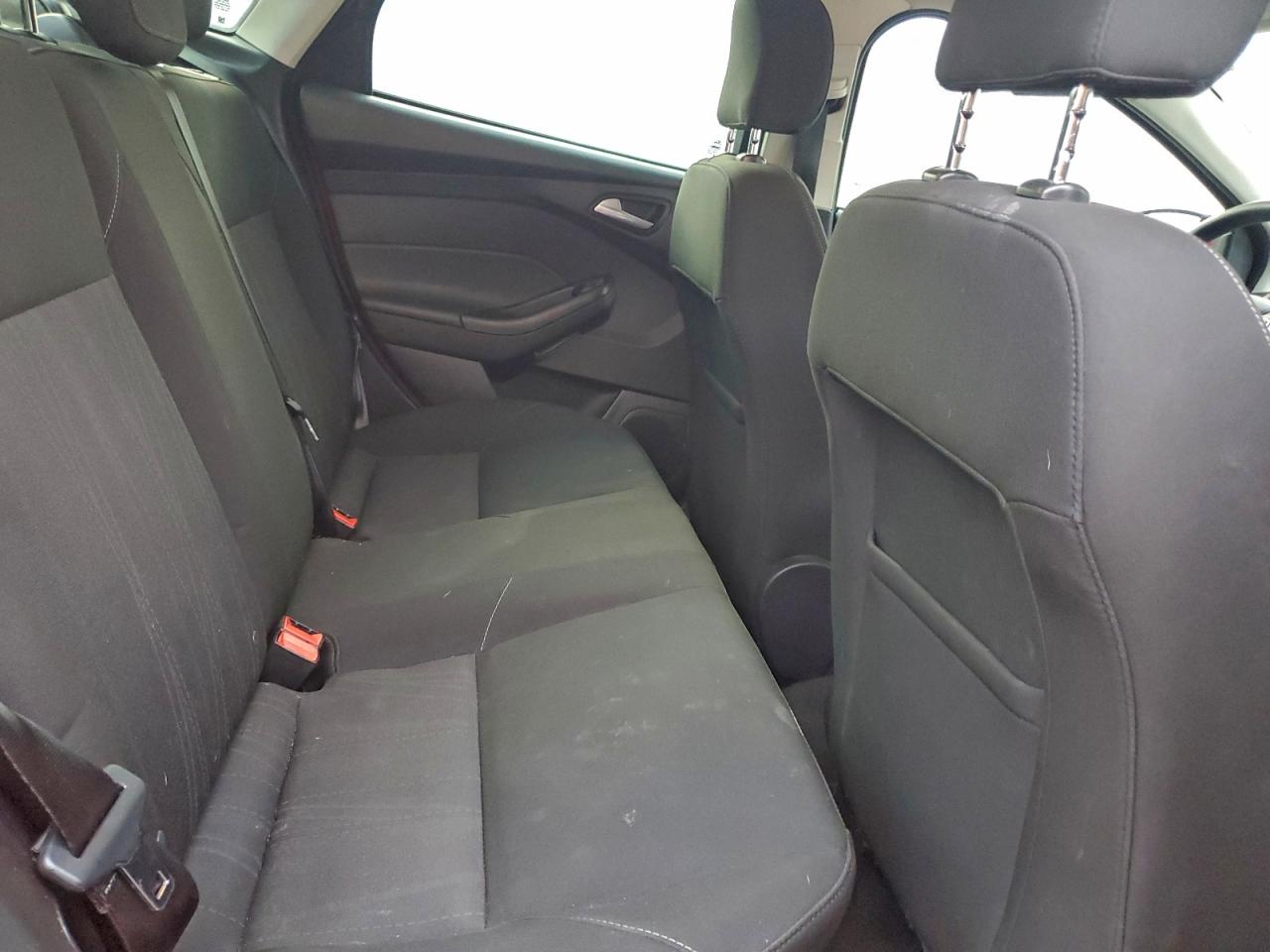 2017 Ford Focus Se VIN: 1FADP3F21HL315087 Lot: 94490305