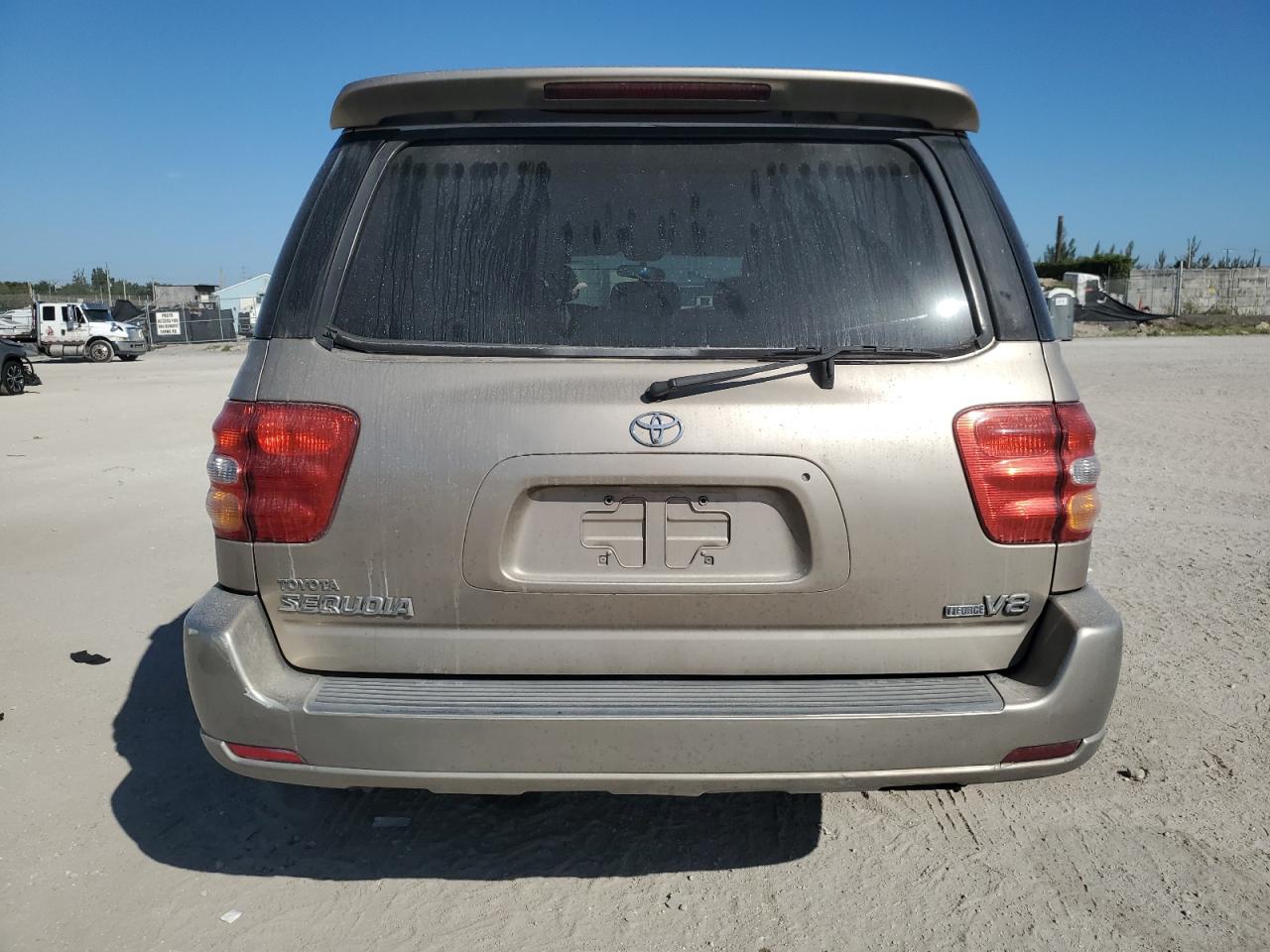 2004 Toyota Sequoia Sr5 VIN: 5TDZT34A64S215033 Lot: 93193325