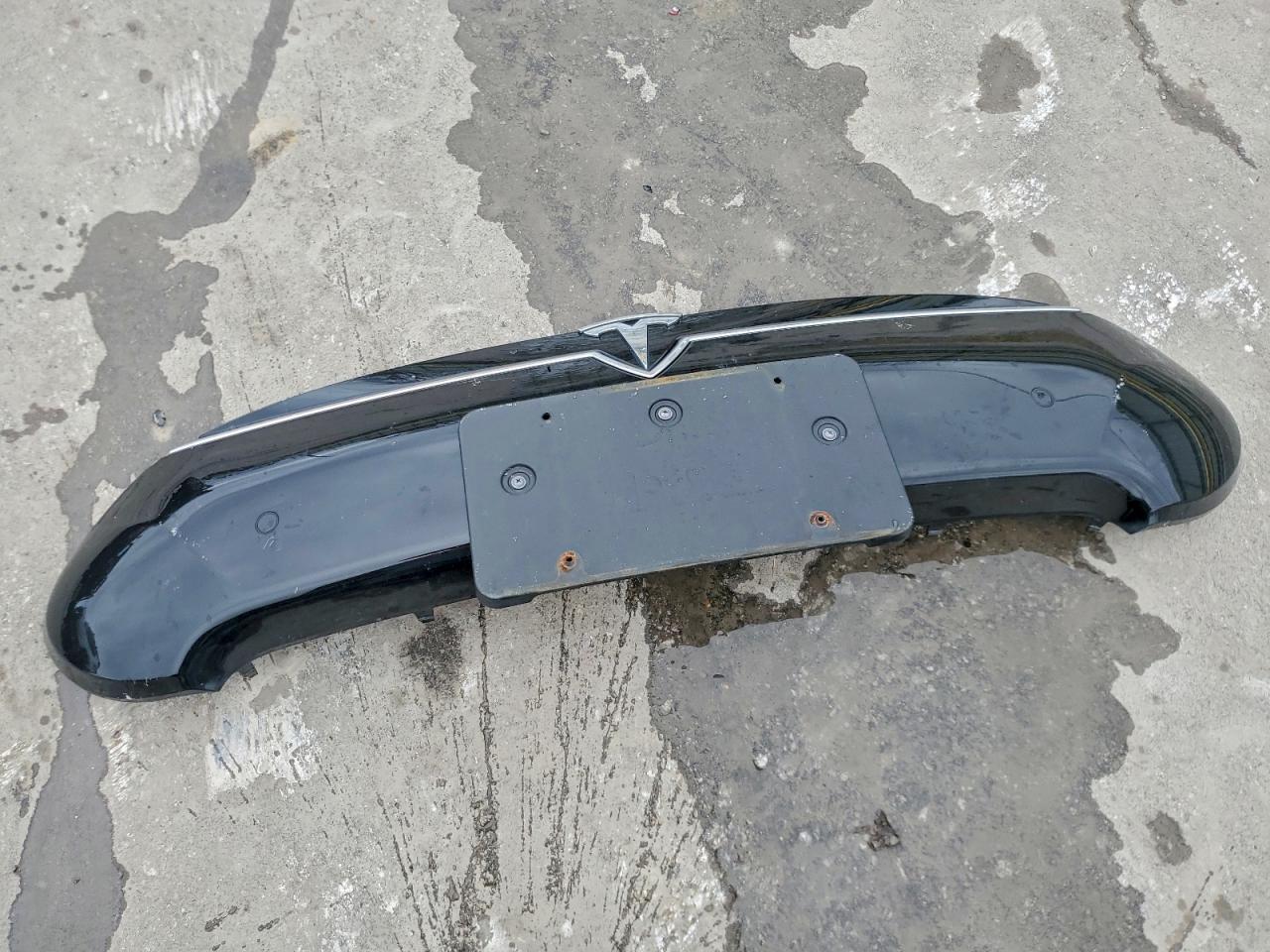 2015 Tesla Model S 85D VIN: 5YJSA1H21FFP74561 Lot: 94565865