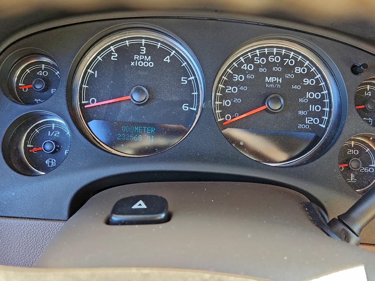 2011 Chevrolet Tahoe C1500 Lt VIN: 1GNSCBE03BR108025 Lot: 94452695