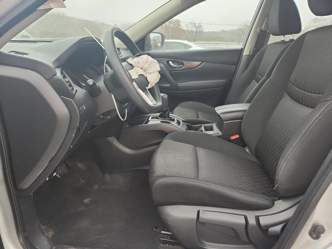 2017 Nissan Rogue S VIN: KNMAT2MV8HP546917 Lot: 92956705