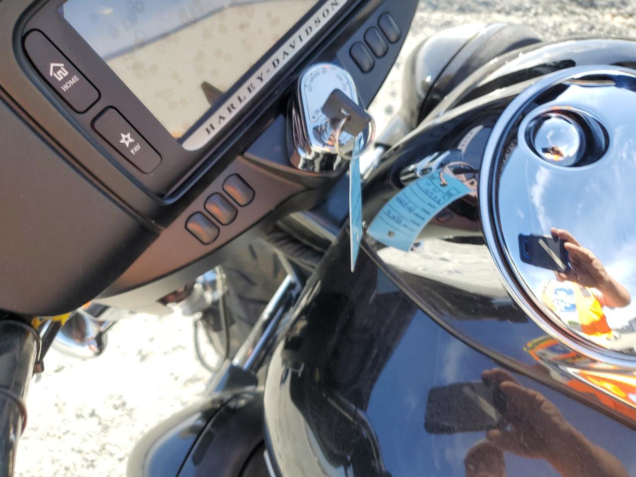 2018 Harley-Davidson Flhx Street Glide VIN: 1HD1KBC15JB652132 Lot: 92919395