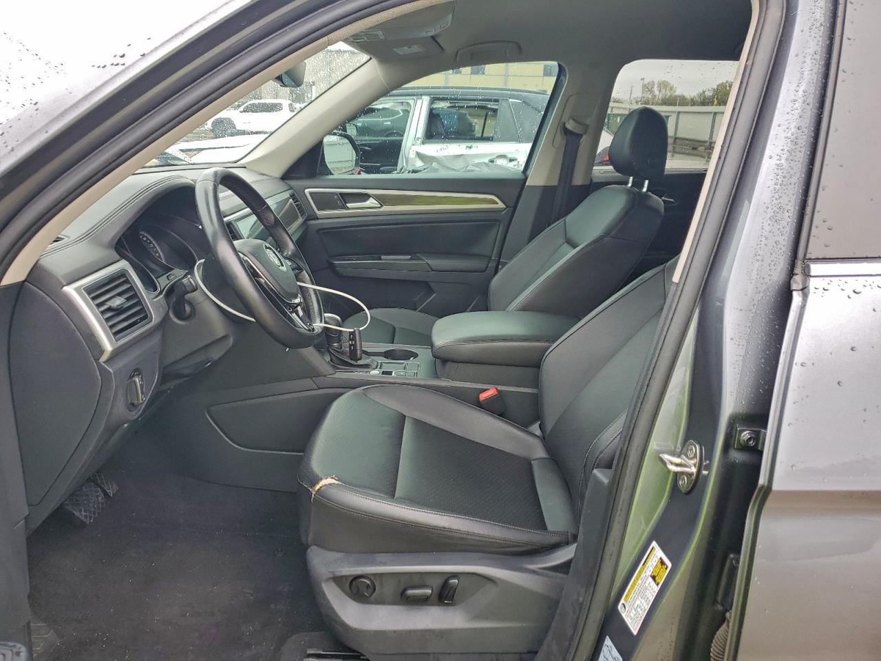 2019 Volkswagen Atlas Se VIN: 1V2WR2CA0KC555997 Lot: 94123645