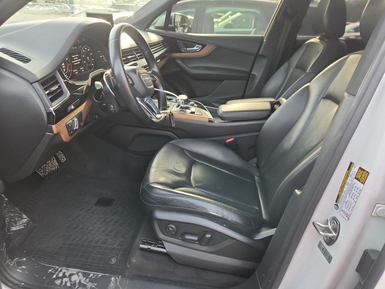 2017 Audi Q7 Premium Plus VIN: WA1LAAF7XHD027547 Lot: 93012875