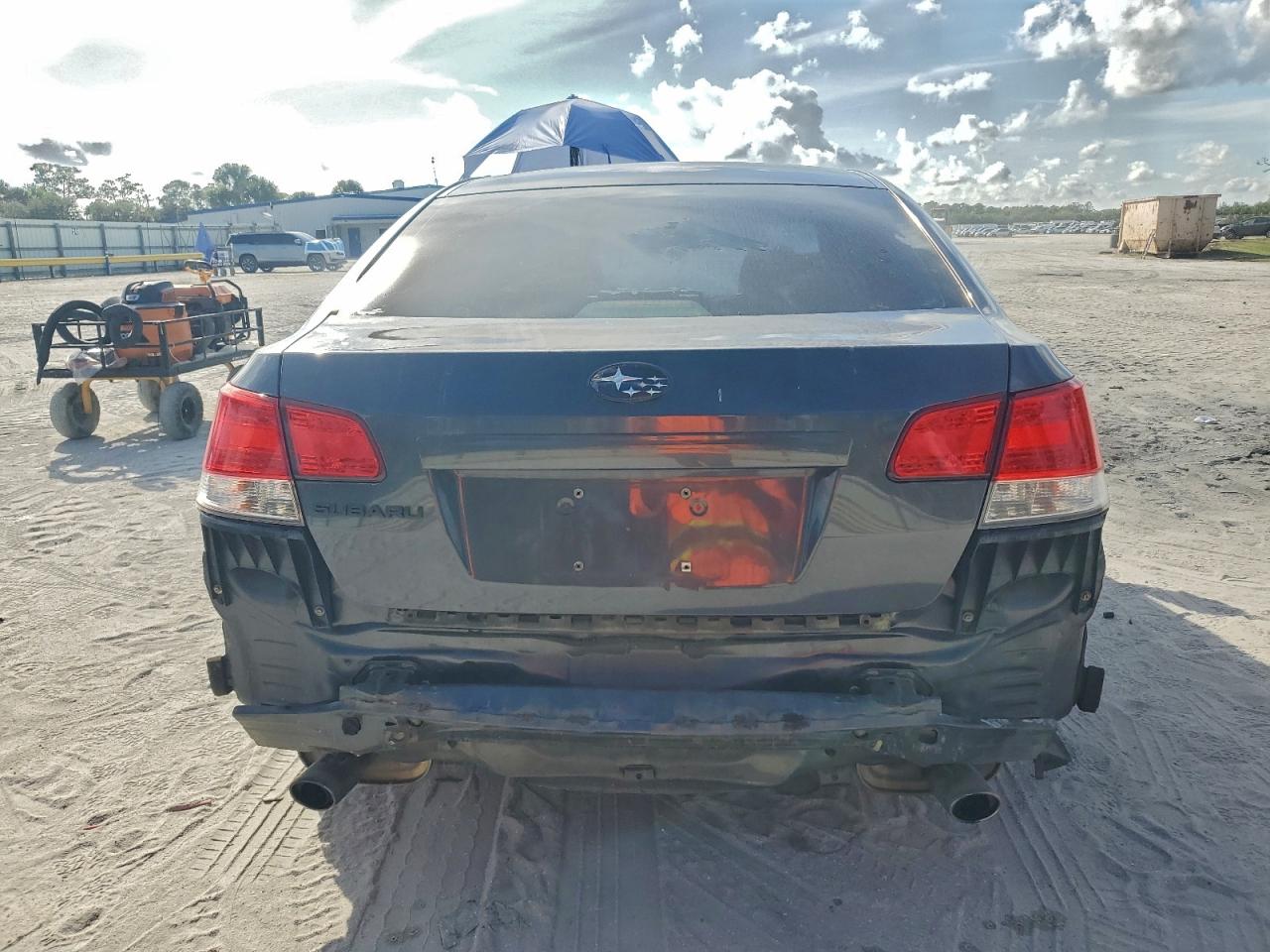 2011 Subaru Legacy 3.6R Premium VIN: 4S3BMEG63B2212371 Lot: 94359735