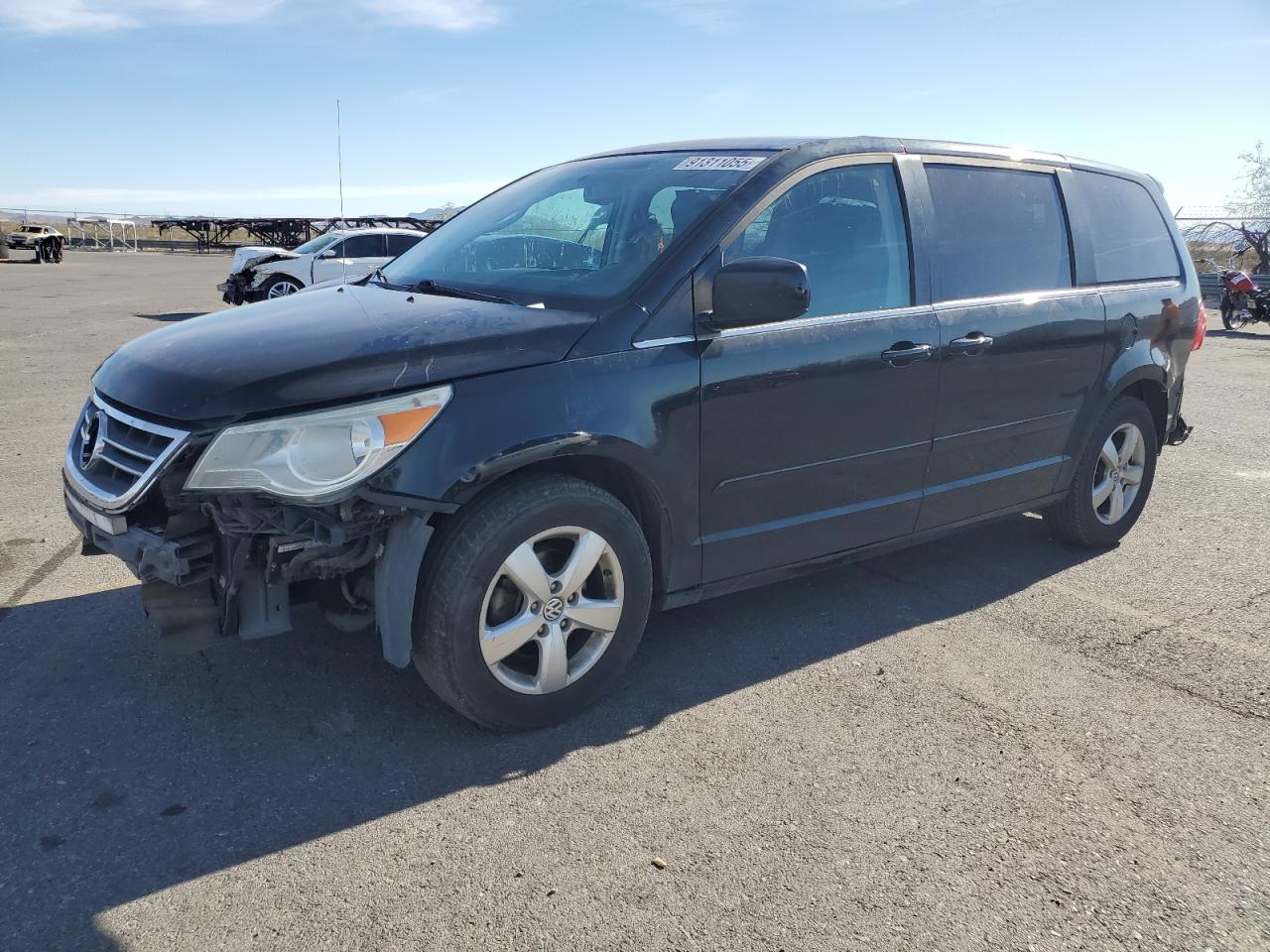 2010 Volkswagen Routan Se