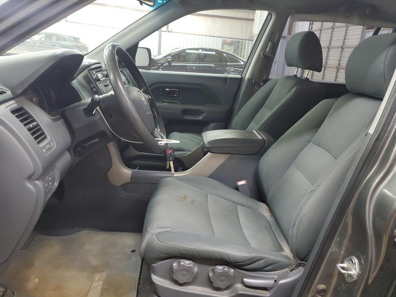 2007 Honda Pilot Lx VIN: 5FNYF18117B026669 Lot: 93812385