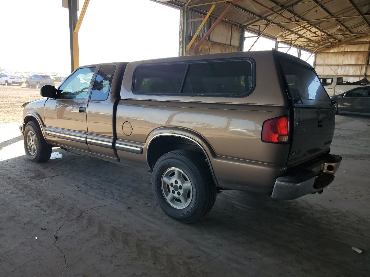 2002 Chevrolet S Truck S10 brown pickup gas 1GCDT19W128235954 photo #3