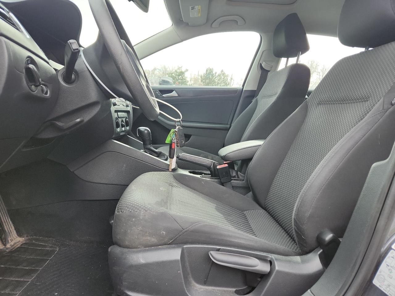 2013 Volkswagen Jetta Base VIN: 3VW2K7AJ5DM401885 Lot: 93912515