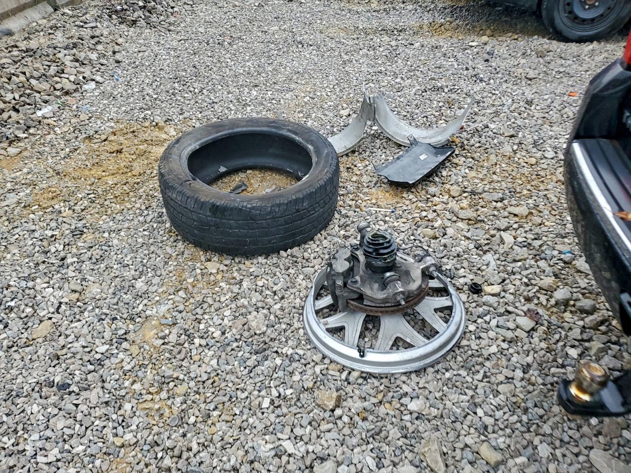 2017 Chevrolet Tahoe K1500 Premier VIN: 1GNSKCKC1HR382663 Lot: 94150325