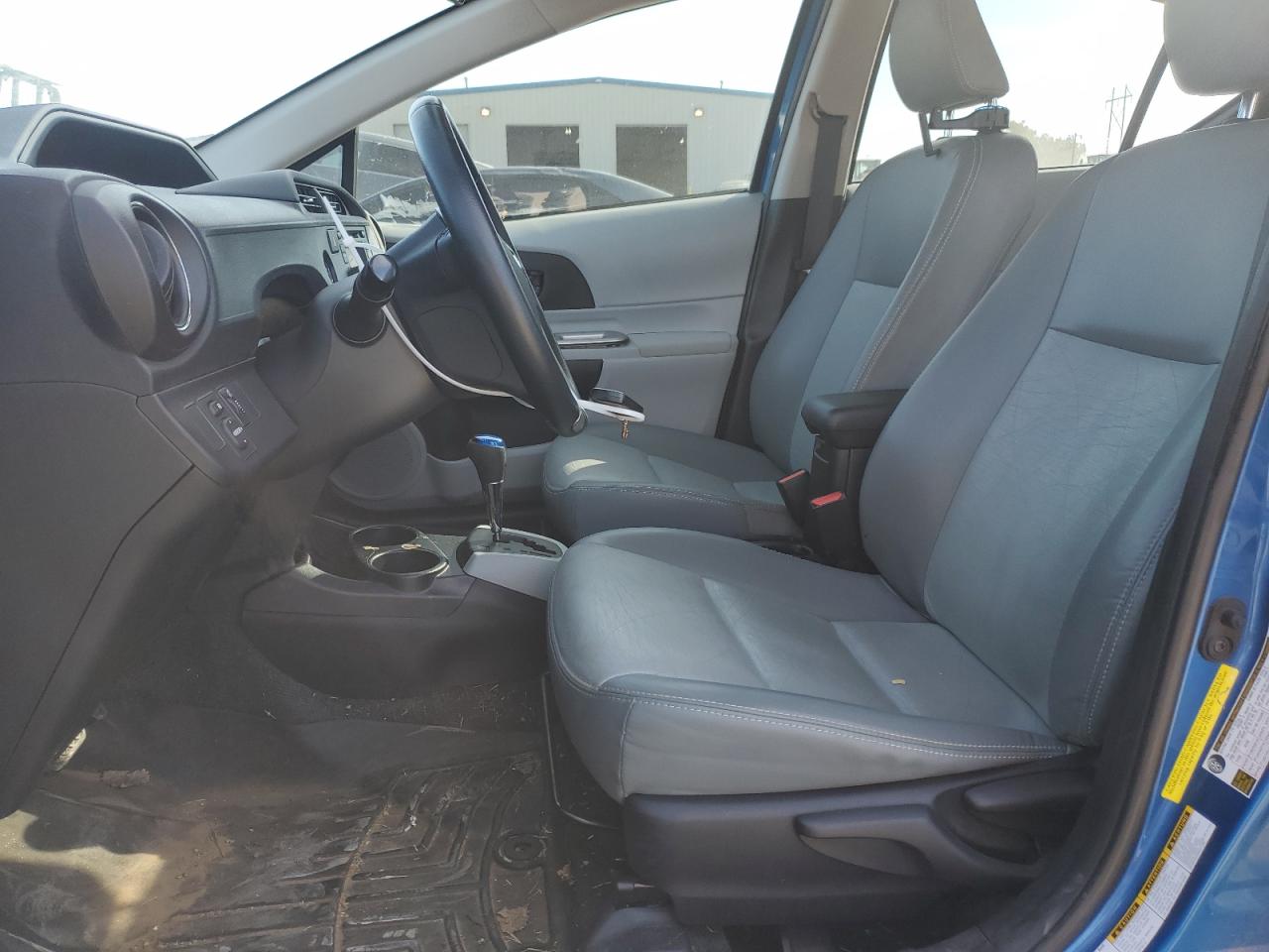 2013 Toyota Prius C VIN: JTDKDTB33D1046198 Lot: 91765435