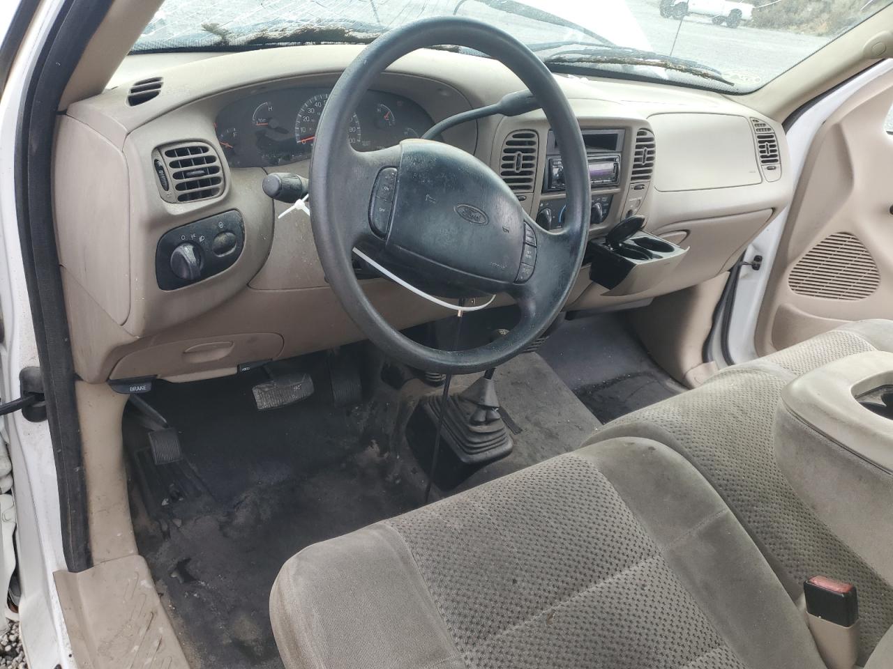 2002 Ford F150 VIN: 1FTRF18L02NA37968 Lot: 92733535