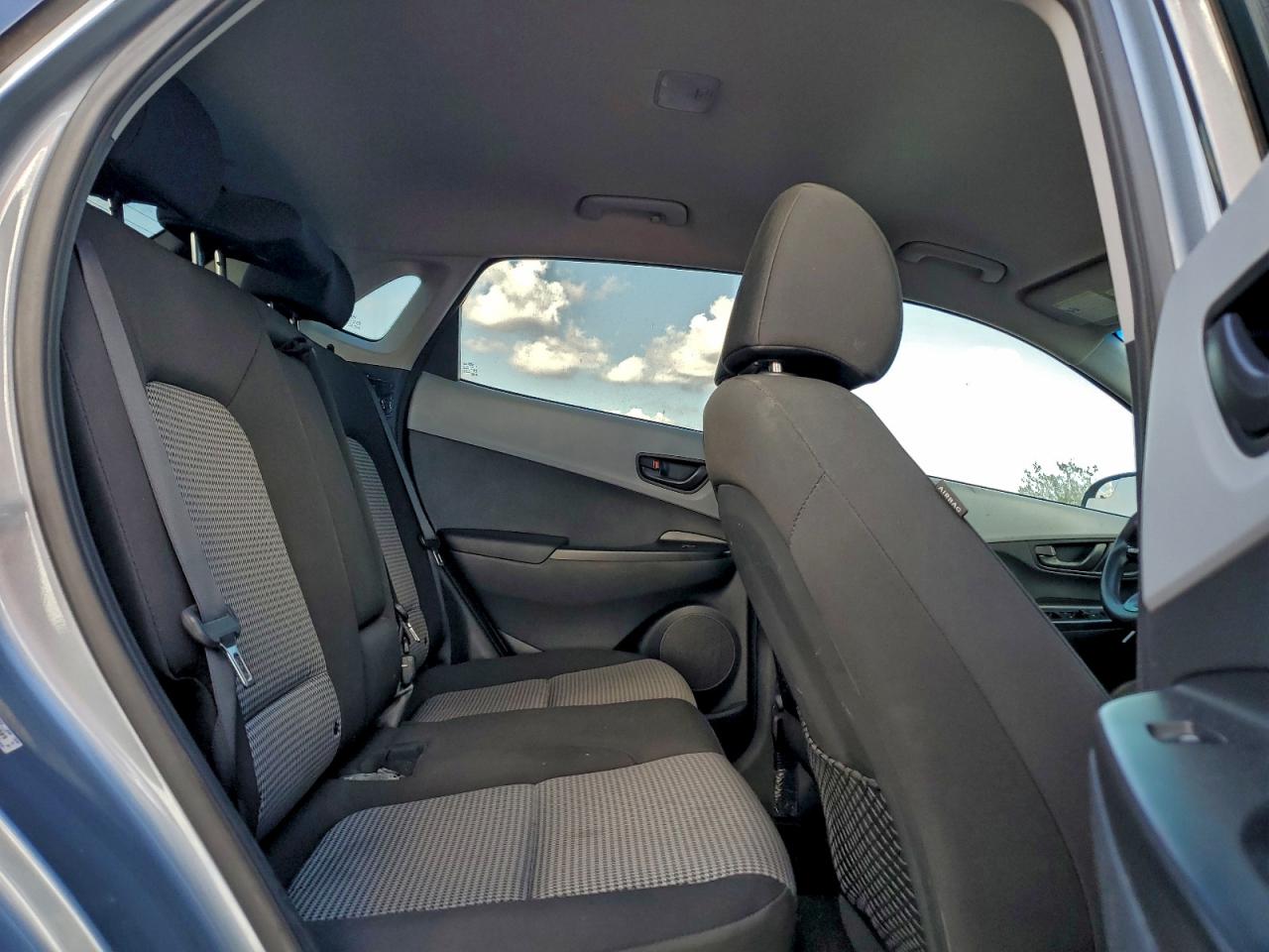 2021 Hyundai Kona Se VIN: KM8K12AA4MU665809 Lot: 94243615