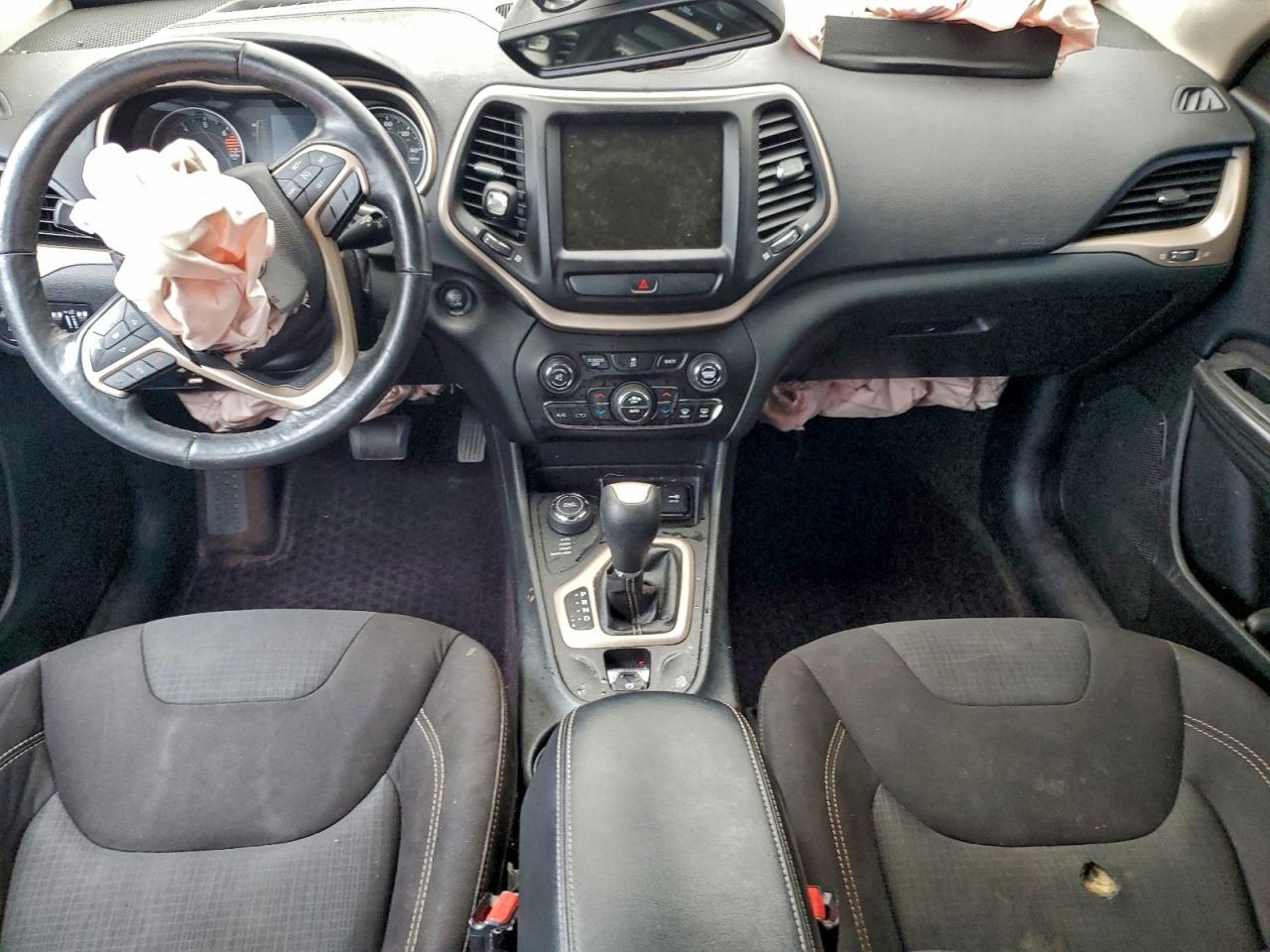 2016 Jeep Cherokee Latitude VIN: 1C4PJMCB0GW199154 Lot: 94058885