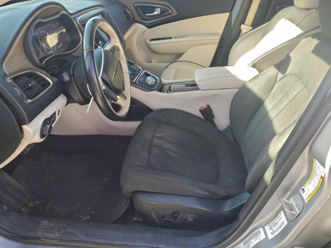 2015 Chrysler 200 C VIN: 1C3CCCCG5FN510262 Lot: 93197265