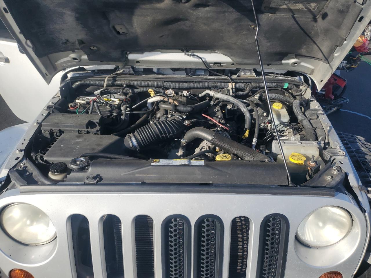 2008 Jeep Wrangler Unlimited Sahara VIN: 1J8GB59168L619965 Lot: 93532735