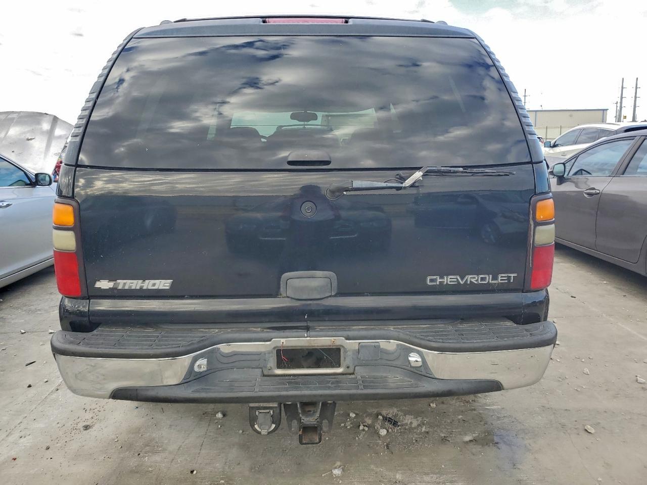 2005 Chevrolet Tahoe C1500 VIN: 1GNEC13T15R262354 Lot: 87378895