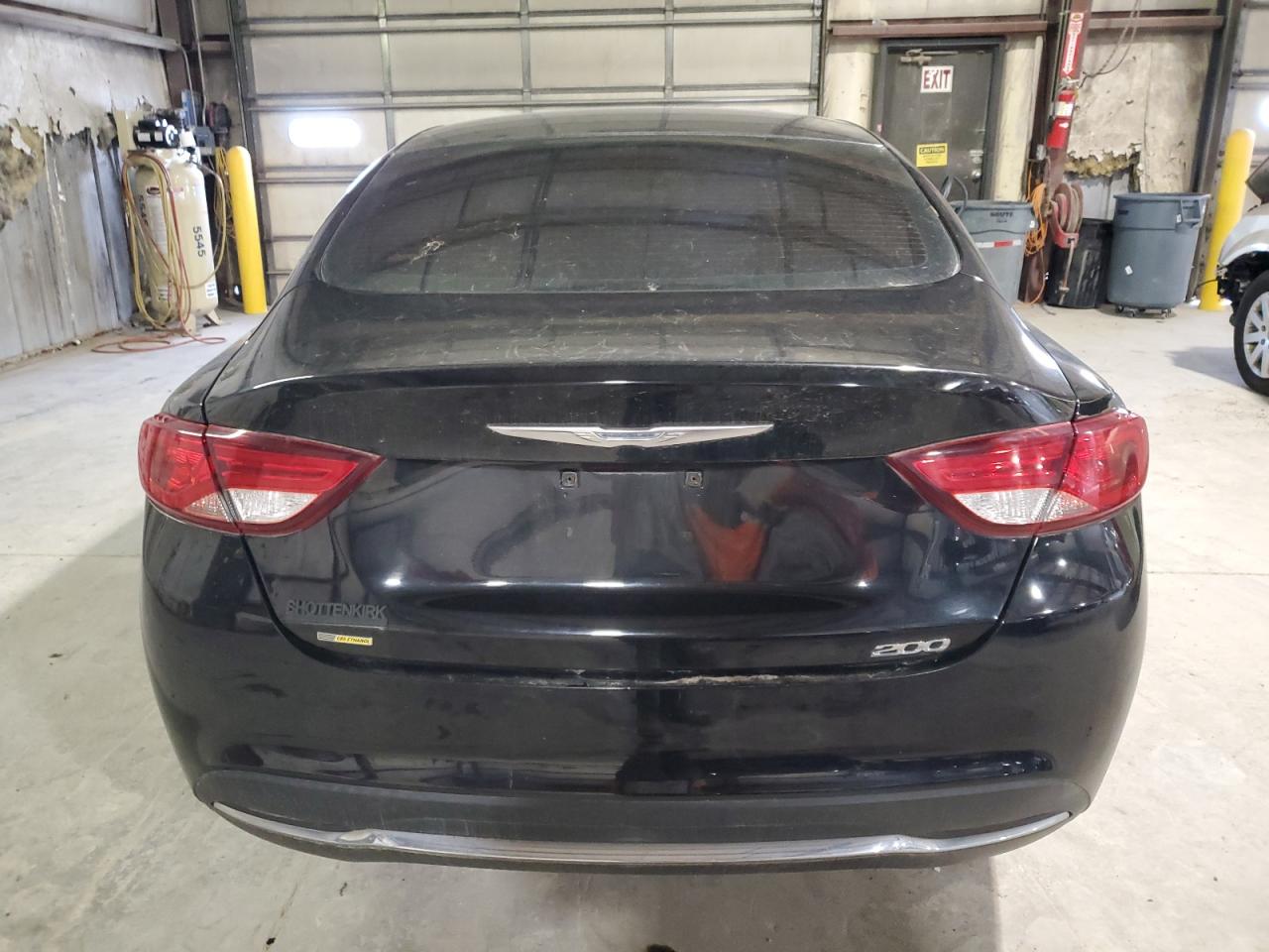 2015 Chrysler 200 Limited VIN: 1C3CCCAB4FN630593 Lot: 92204635