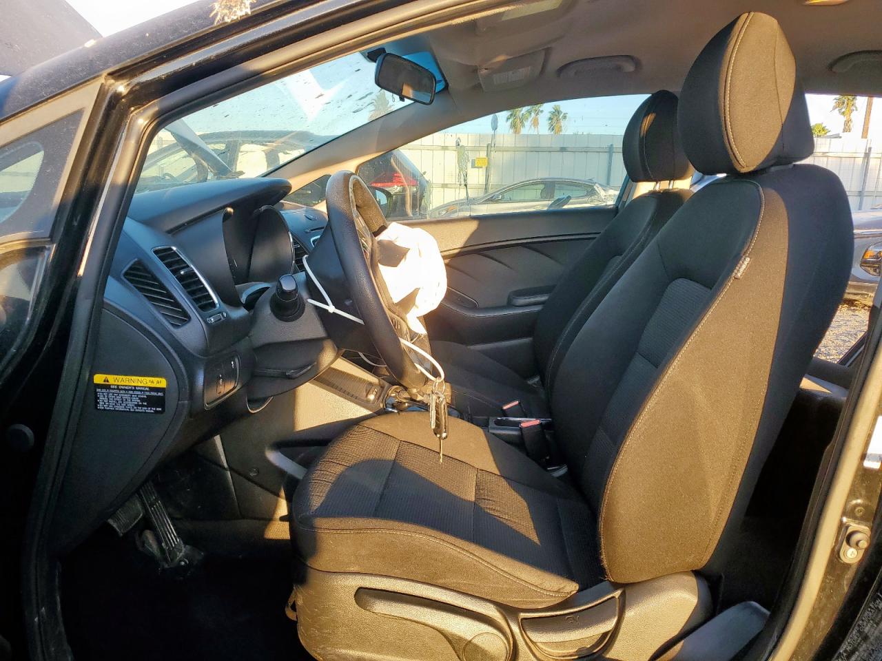 2017 Kia Forte Lx VIN: KNAFK5A84H5721553 Lot: 90840985