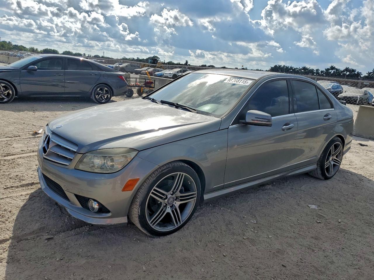 2010 Mercedes-Benz C 300