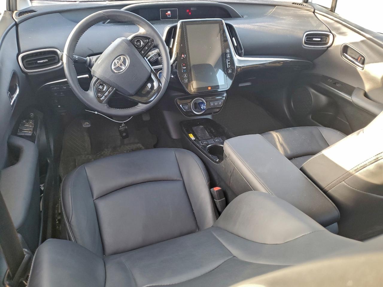 2022 Toyota Prius Prime Le VIN: JTDKAMFP2N3226208 Lot: 94053935