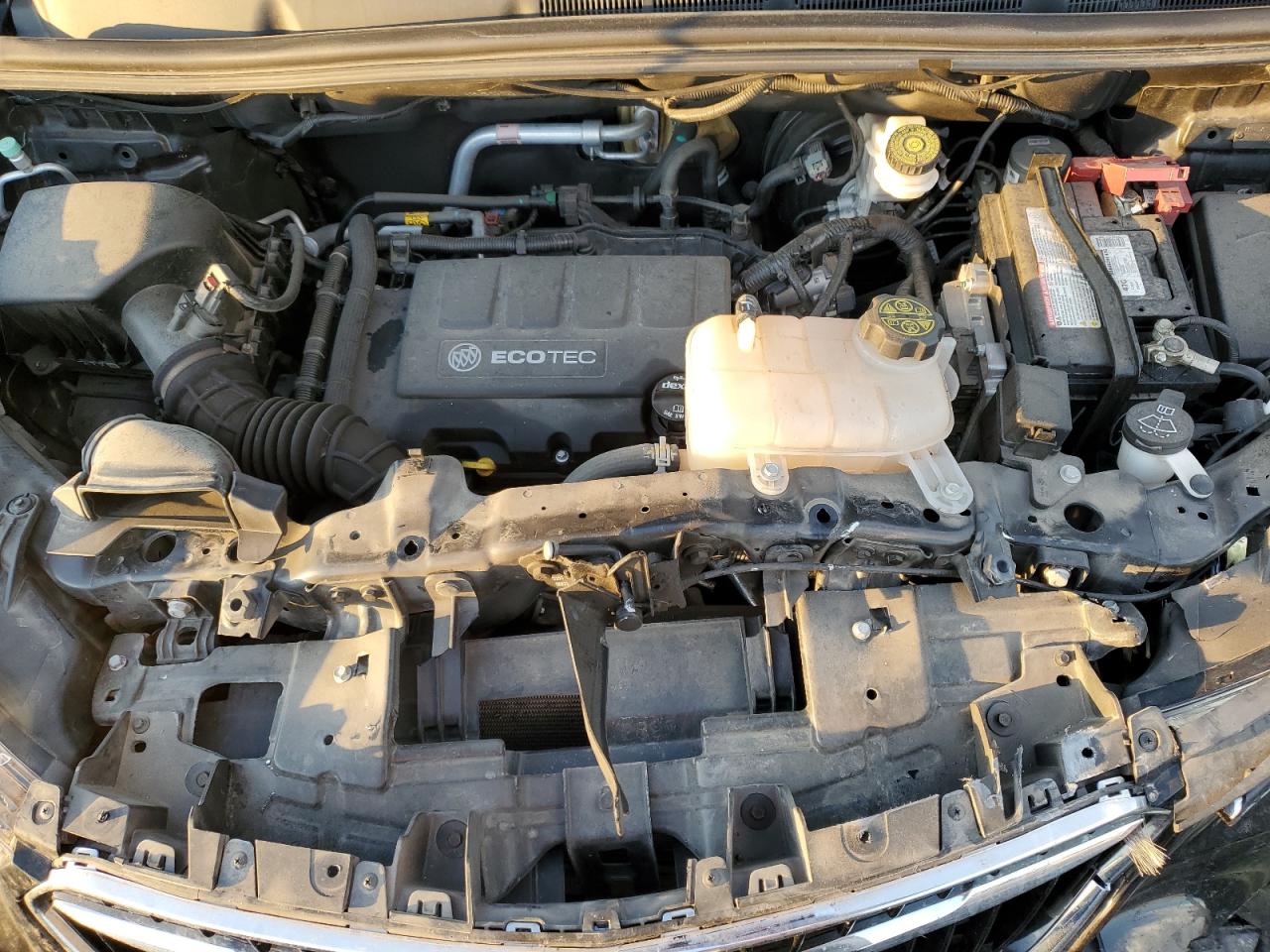 2018 Buick Encore Essence VIN: KL4CJCSB1JB640115 Lot: 90126865