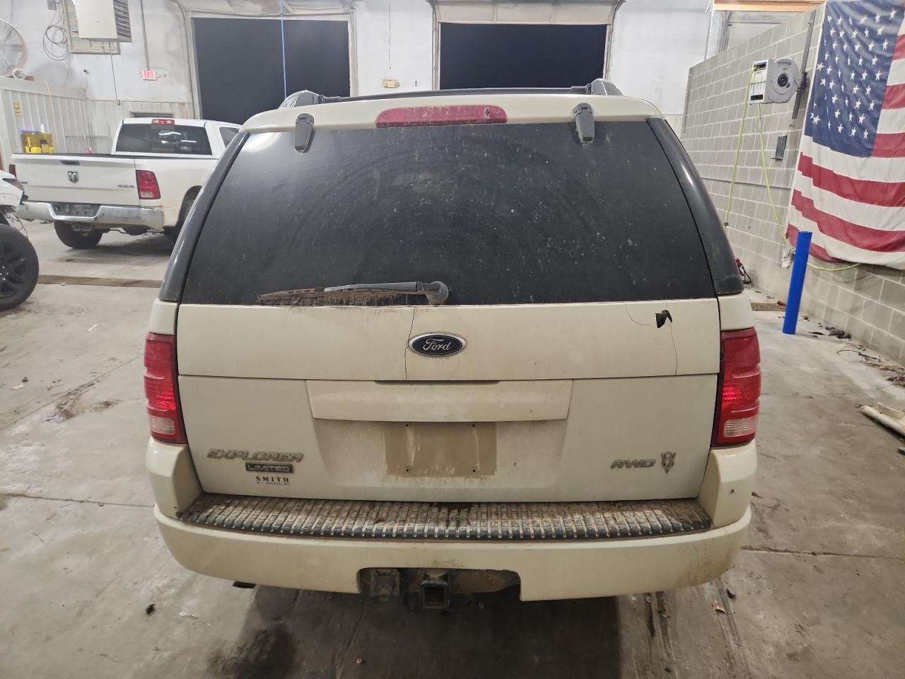 2004 Ford Explorer Limited VIN: 1FMZU85W64ZB05632 Lot: 93147305