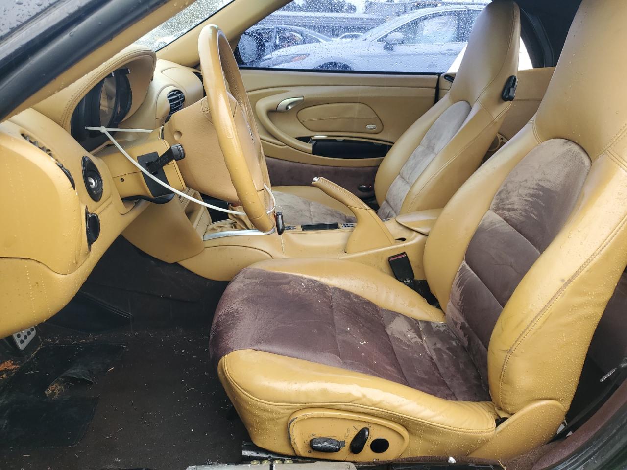 2000 Porsche 911 Carrera 2 VIN: WP0CA2991YS651936 Lot: 92293135