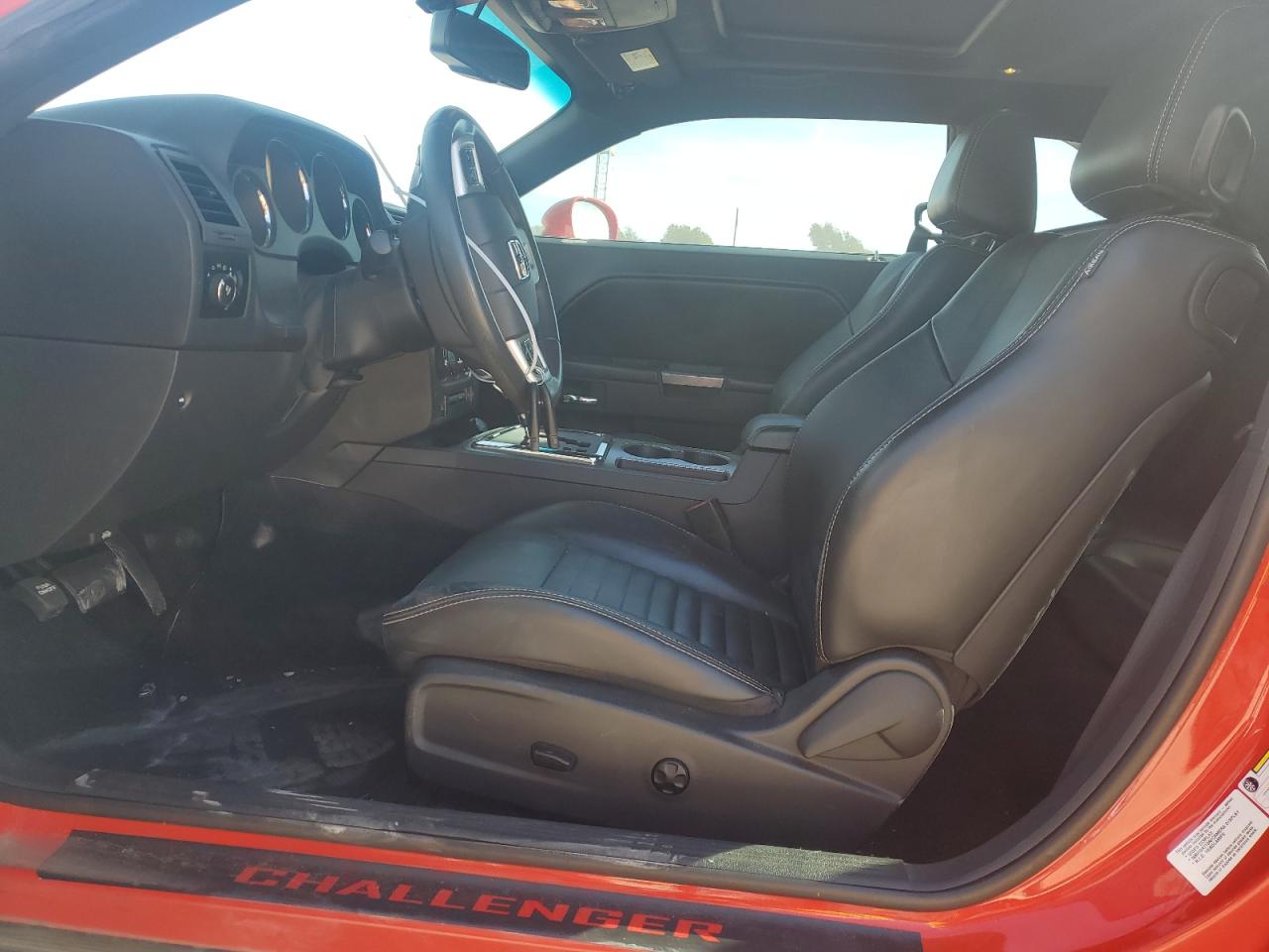2014 Dodge Challenger R/T VIN: 2C3CDYBTXEH136831 Lot: 92024425