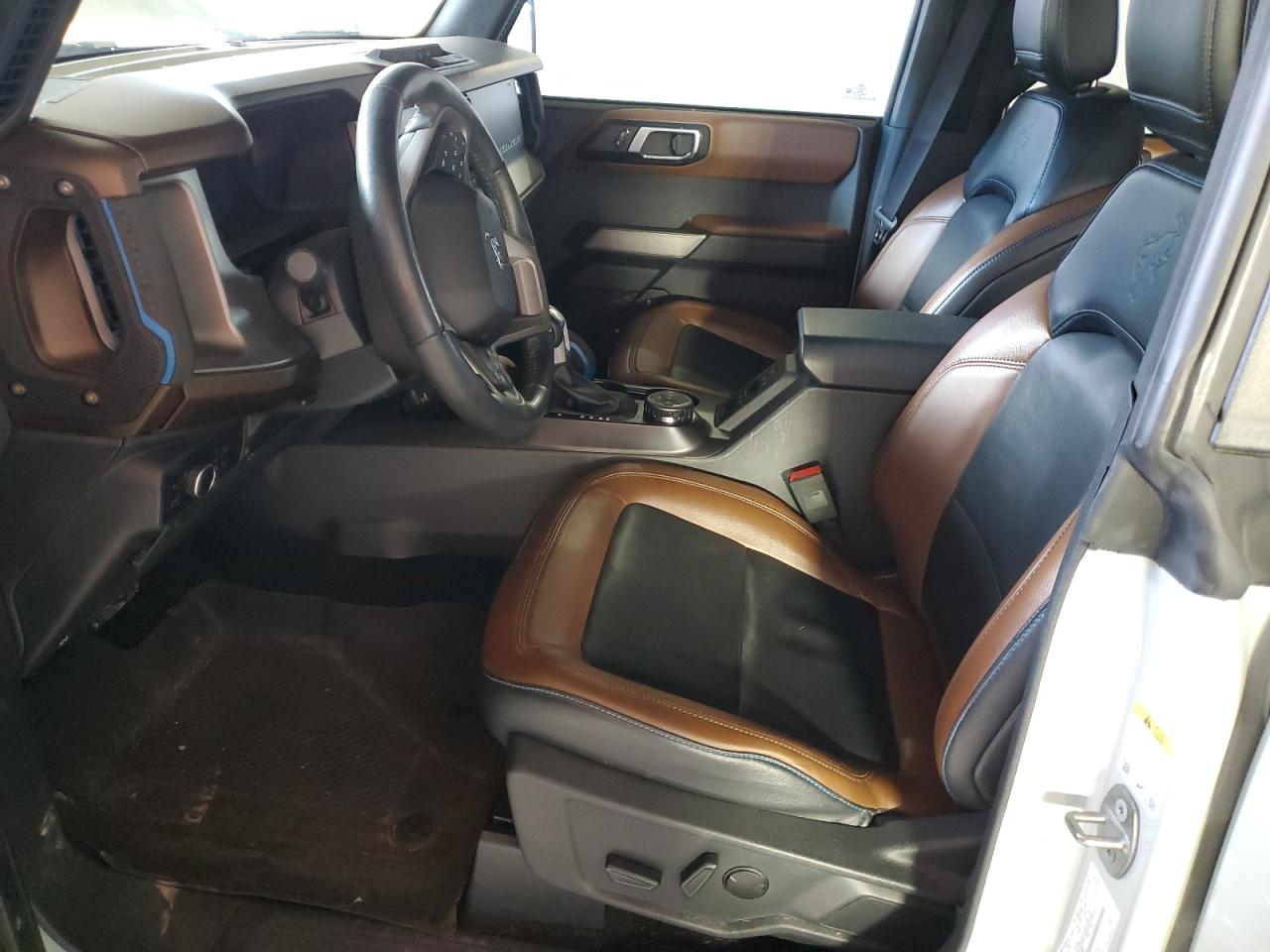 2022 Ford Bronco Base VIN: 1FMEE5BP8NLB55640 Lot: 92983845