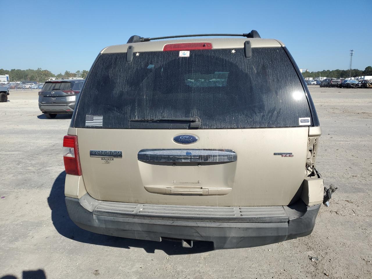 2007 Ford Expedition Xlt VIN: 1FMFU15577LA70687 Lot: 94060045