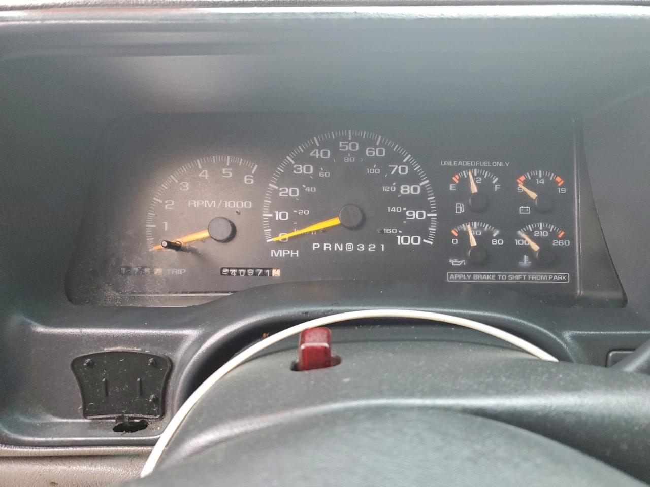 1998 Chevrolet Tahoe K1500 VIN: 1GNEK13R3WJ315854 Lot: 94413535