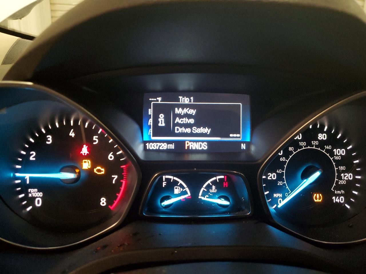 2018 Ford Escape Se VIN: 1FMCU9GD0JUB41655 Lot: 92431225