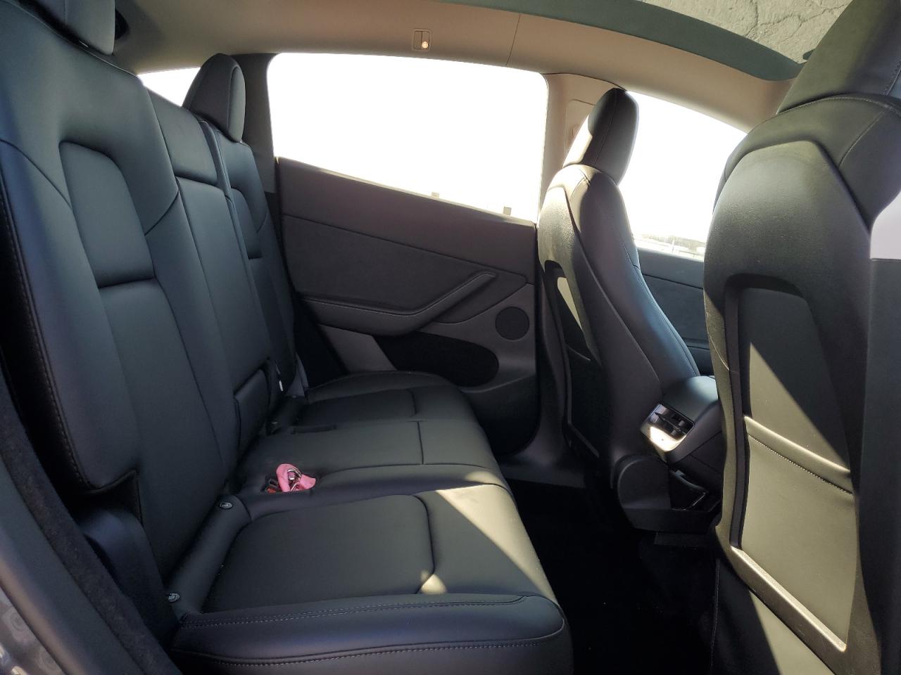 2023 Tesla Model Y VIN: 7SAYGDEE7PA039805 Lot: 90583185