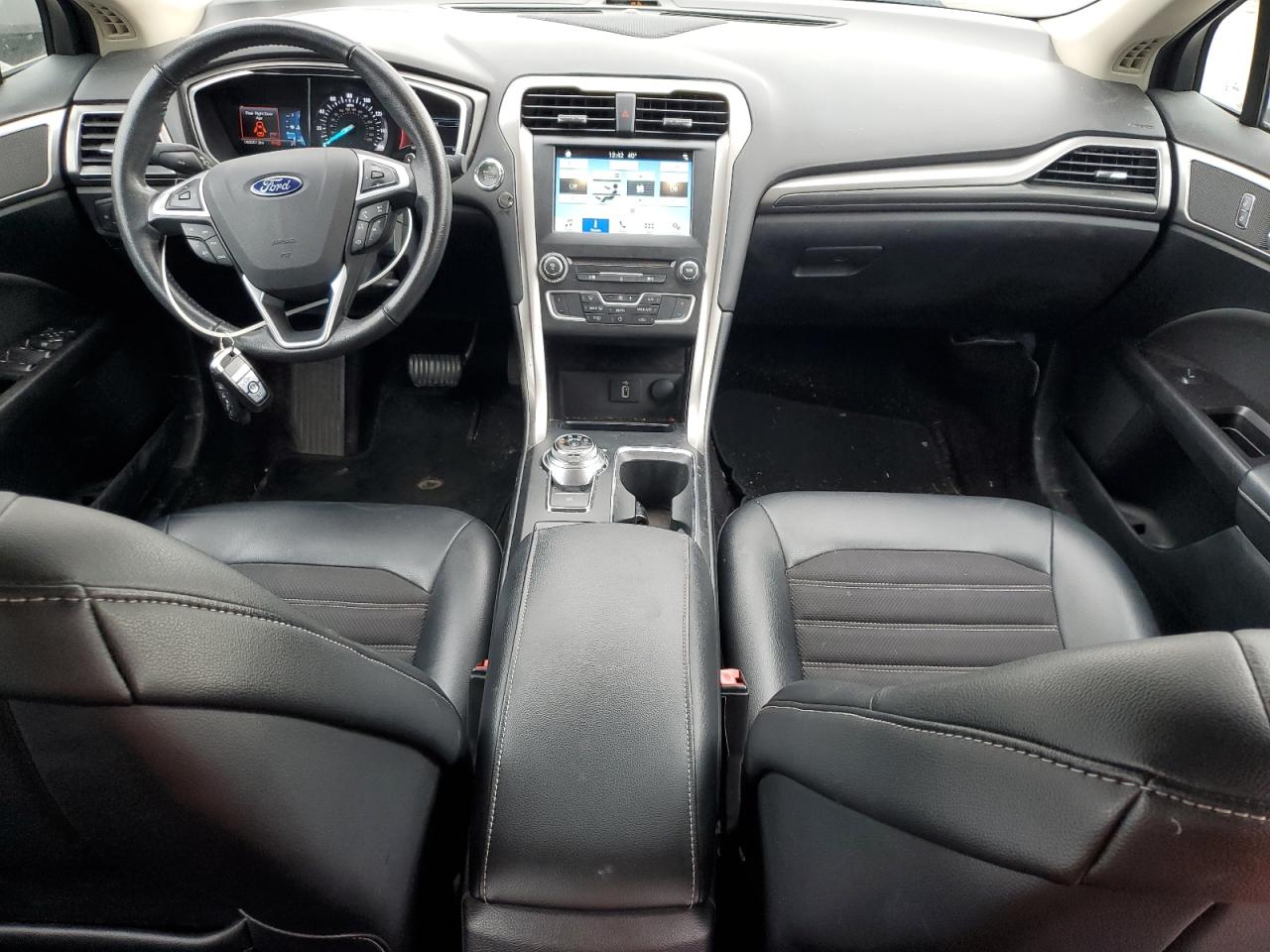 2017 Ford Fusion Se VIN: 3FA6P0HDXHR268925 Lot: 90470015